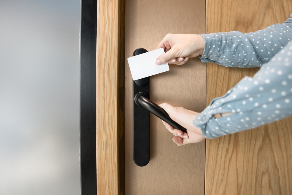 ouvrir une porte sans clé